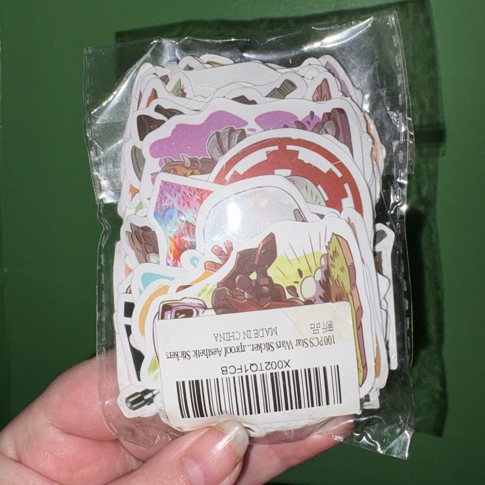 Brand new Disney Star Wars non repeating 100pc vinyl stick anywhere stickers! - Picture 1 of 1